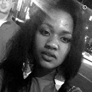 Meet your Posher, Adella